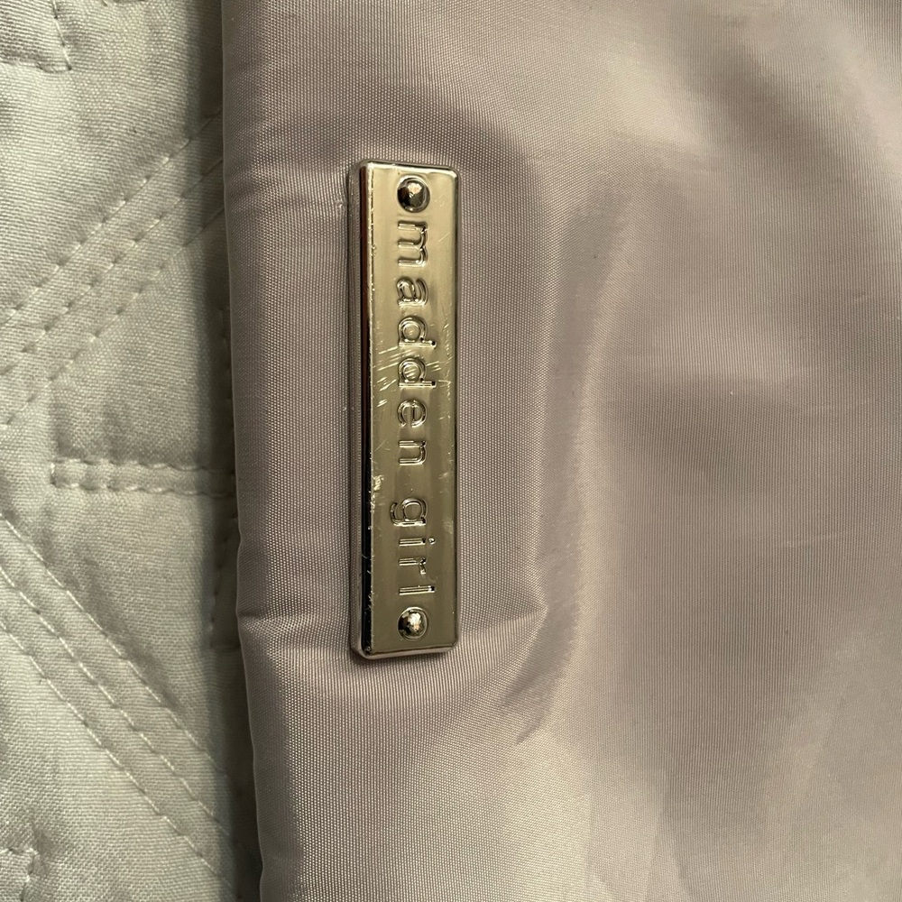 Steve Madden Elegant Light silver and Black Travel Bag - Picture 8 of 11